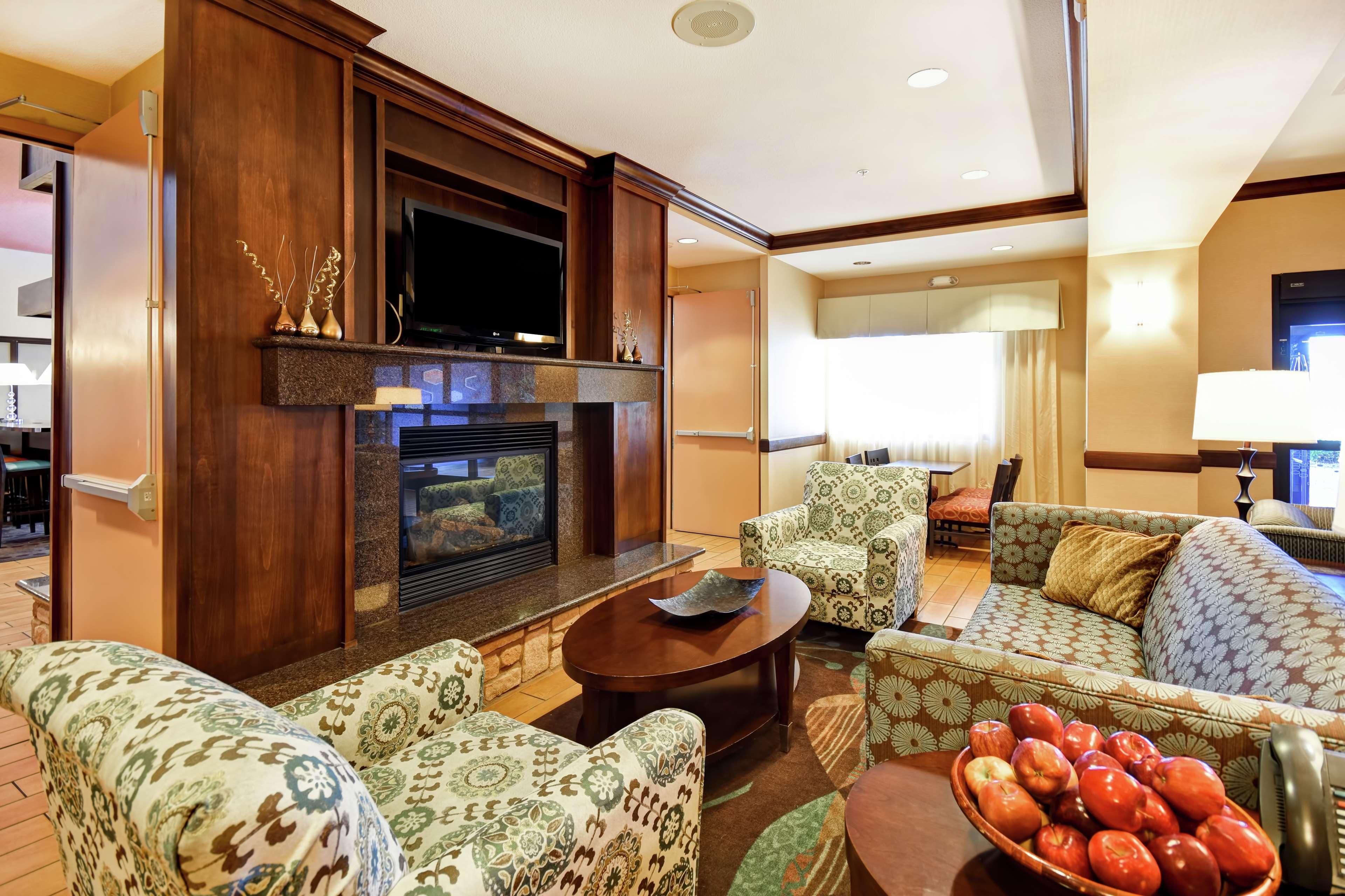Hampton Inn & Suites Folsom Εξωτερικό φωτογραφία