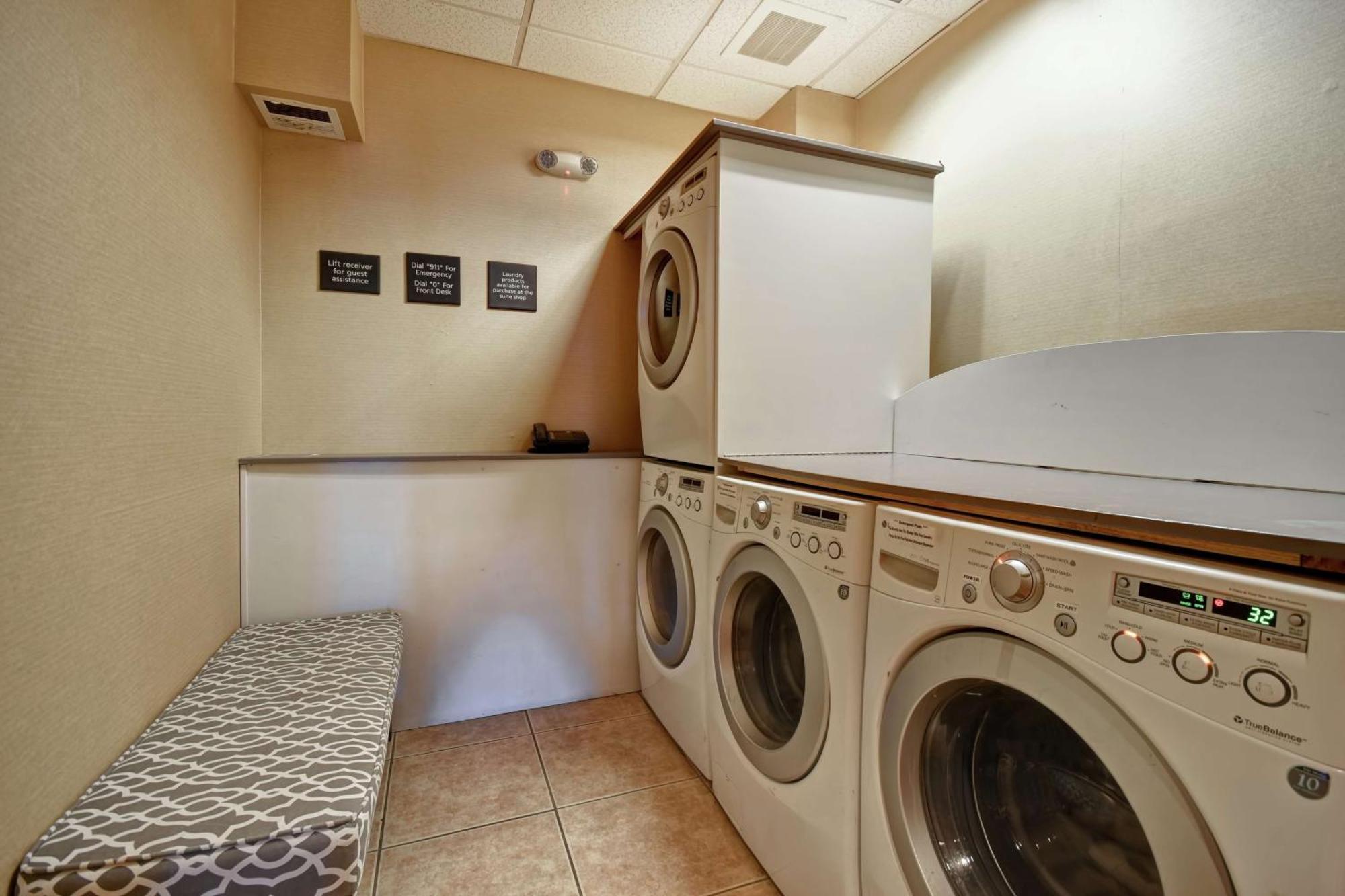 Hampton Inn & Suites Folsom Εξωτερικό φωτογραφία